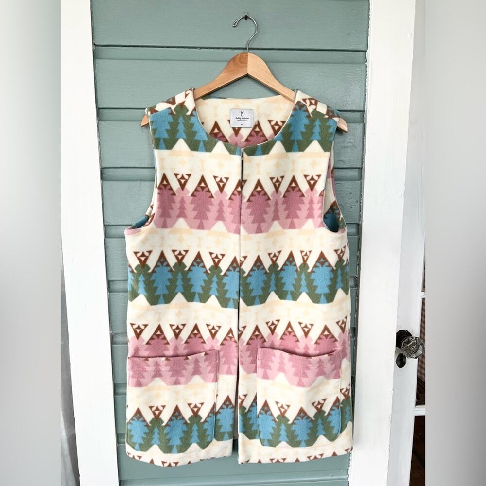 Tuckernuck Dudley Stephens Aztec printed vest fleece southwestern fall winter XL